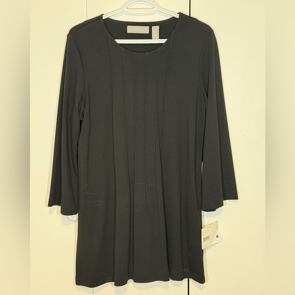 🟡2/$45 NWT Liz Claiborne Black Tunic Top